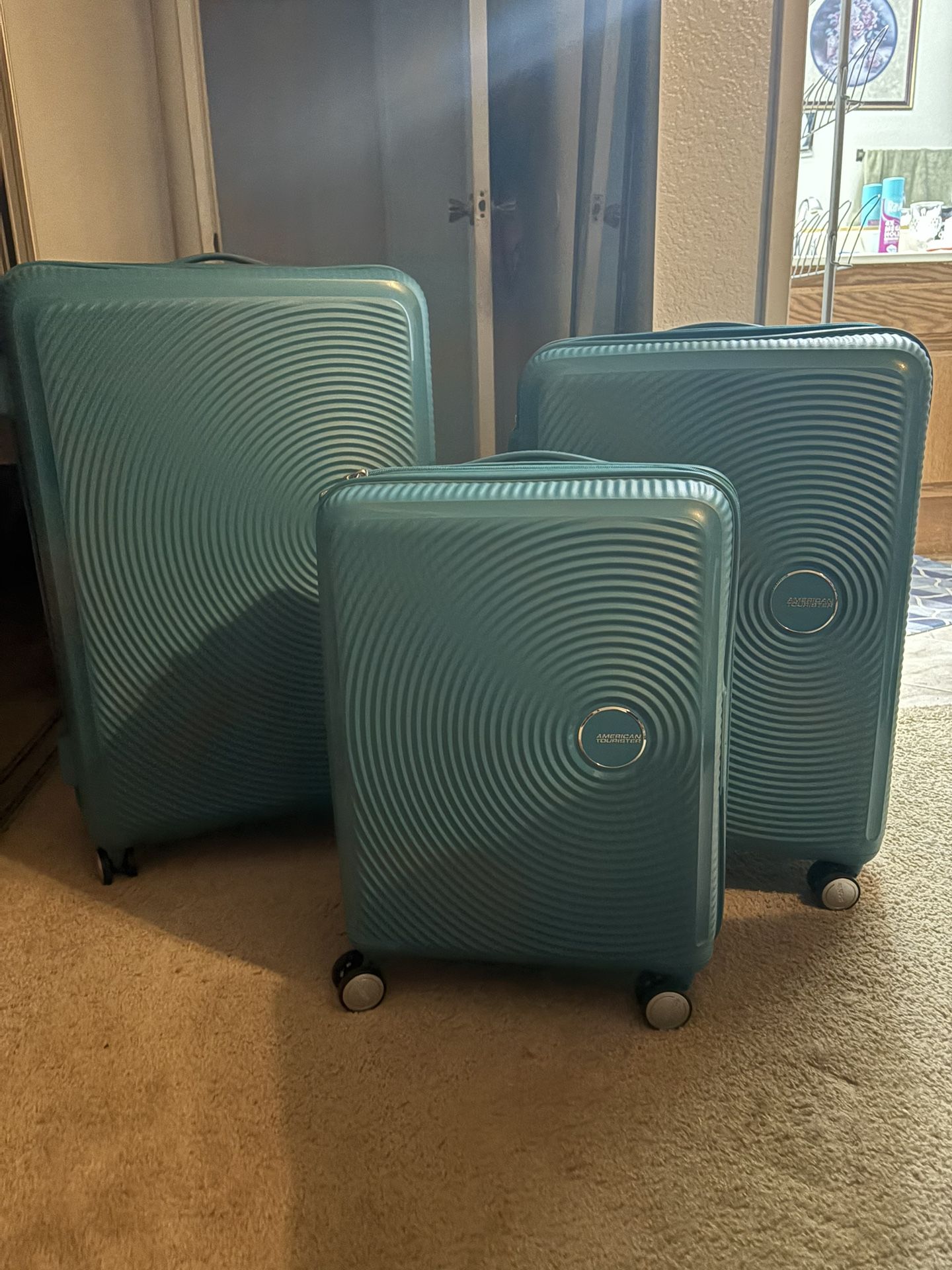 3-Piece Luggage Set, American Tourister