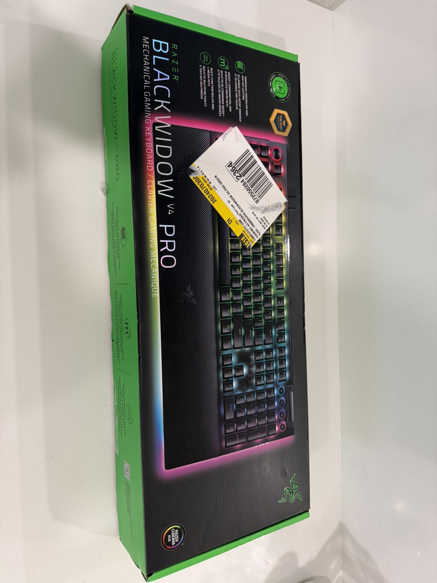 Razer - BlackWidow V4 Pro Full Size Wired Mechanical Green Clicky Switch Gaming Keyboard with Chroma RGB Backlighting - Black