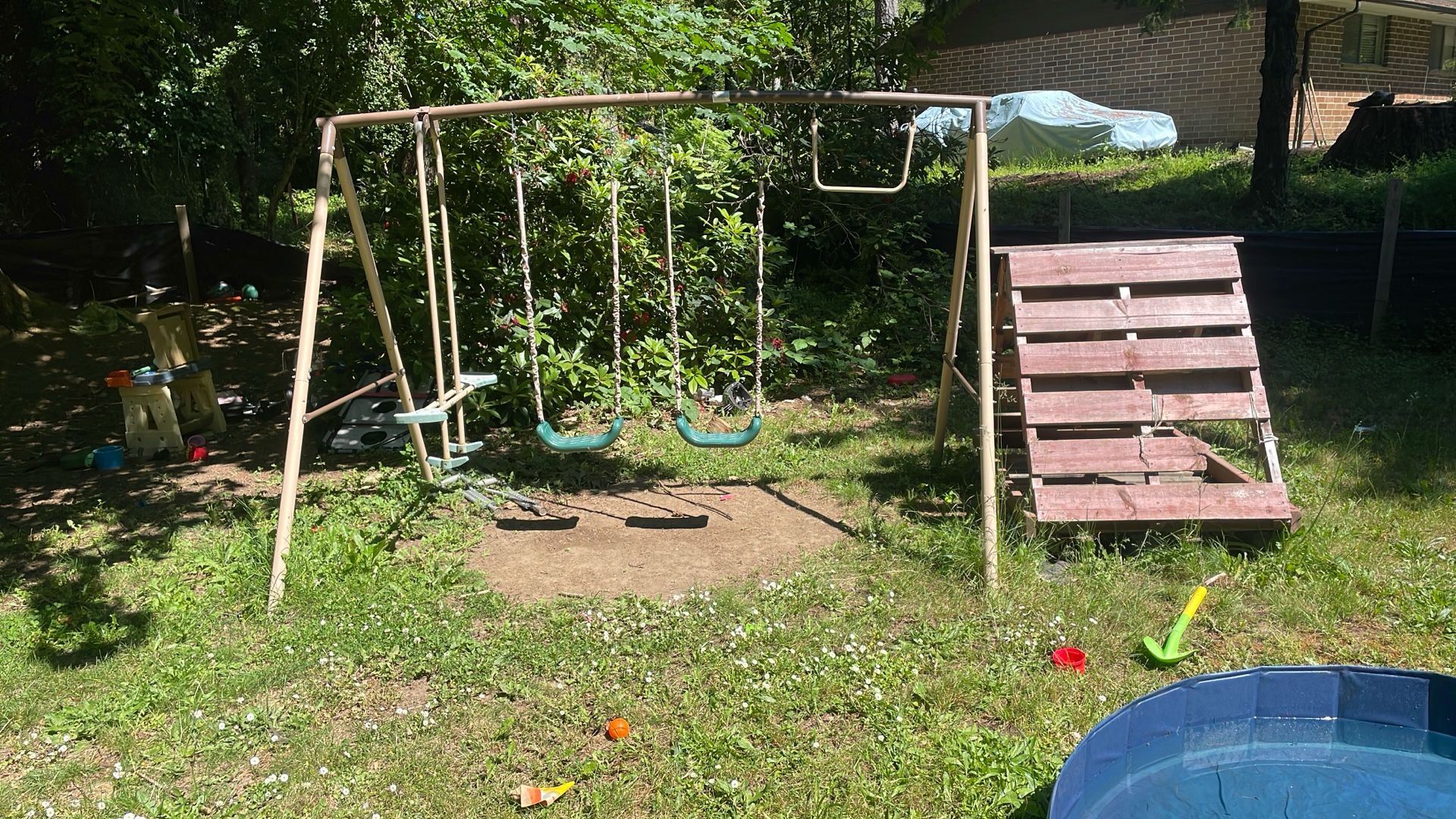 Free Swing set