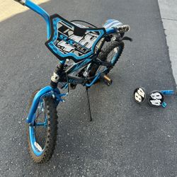 Dynacraft 16 Inch Bike With Stand And Training Wheels