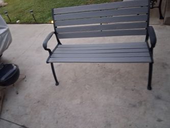 Banca para el patio en buenas condiciones