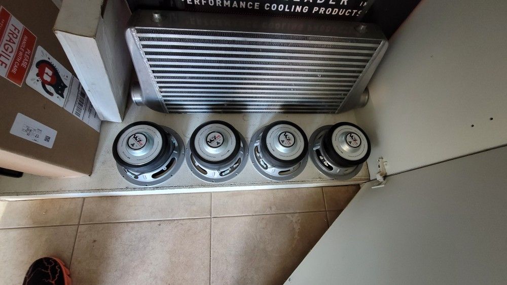 JL AUDIO 8W3V2 D2
