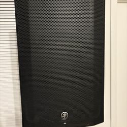 Power Speaker Mackie 15”