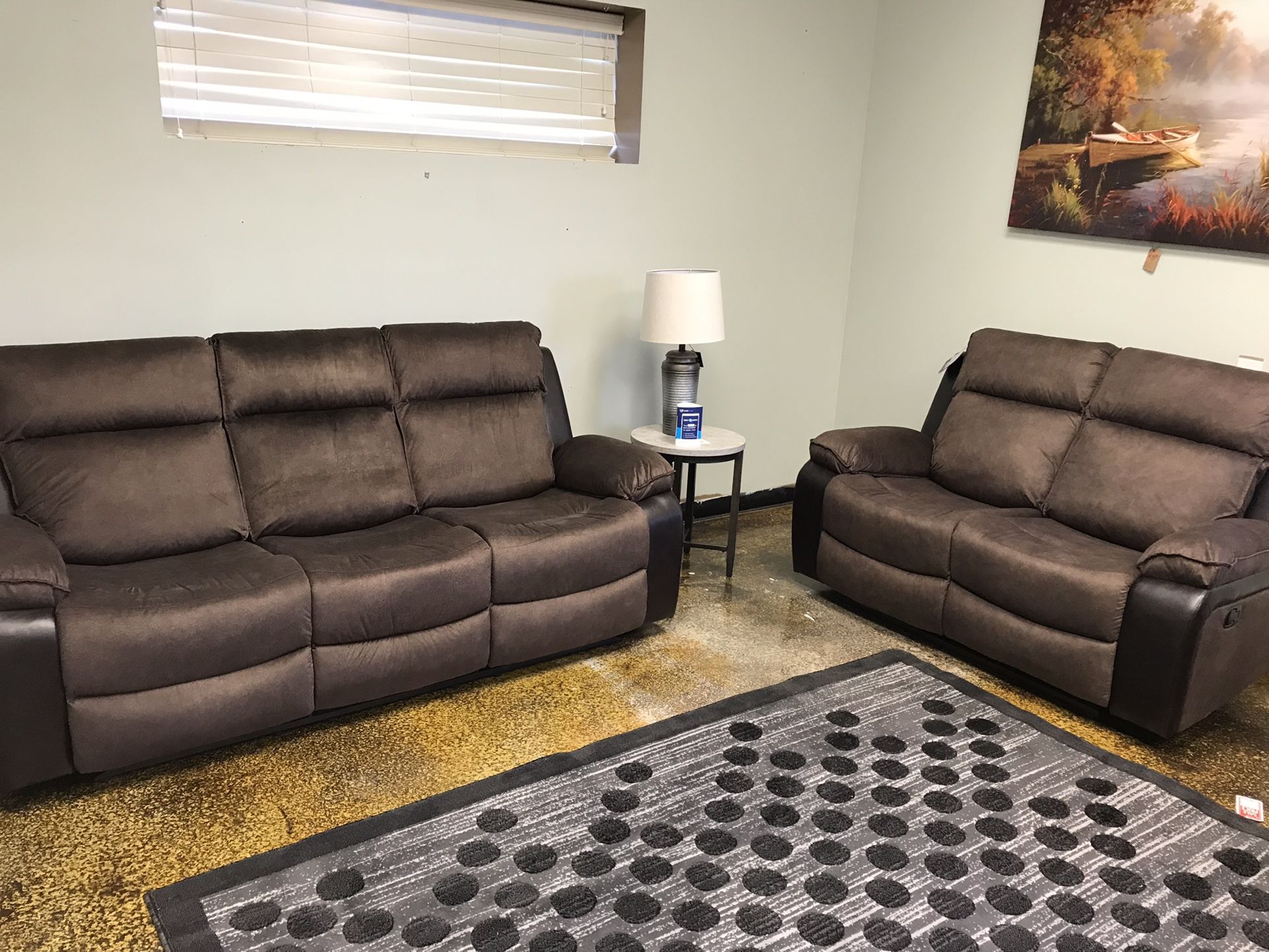 😌 New 2 Toned Reclining Sofa & Loveseat!