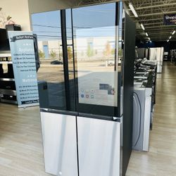 NEW Samsung Bespoke 4-Door Flex Refrigerator with Family Hub + RF29CB9900QKAA