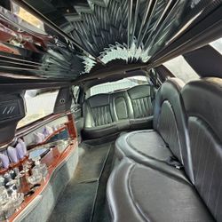 2006 LINCOLN LIMOUSINE 