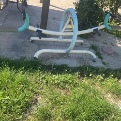 CURB ALRRT! FREE Metal Teeter Todder
