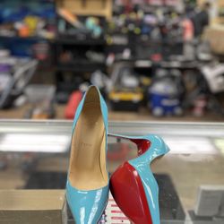 Christian Louboutin Celeste So Kate Bermuda Blue Patent Leather Womens US 9.5 - Great Condition