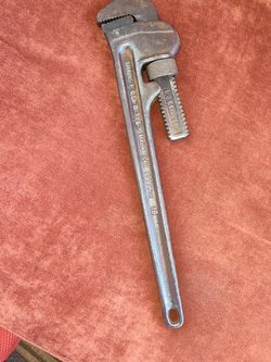 18 Inch Pipe Wrench 