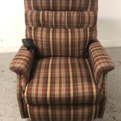 Very strong super clean good condition electric recliner