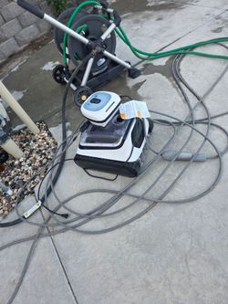 Polaris robot pool cleaner l