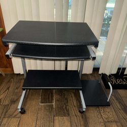 Techni Mobili Rolling Laptop Cart/small computer desk