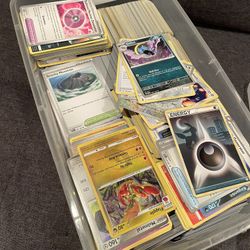 Pokémon 1000 Card Lot