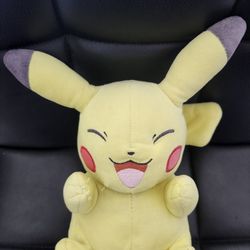 Pokémon Pikachu Plush Used 