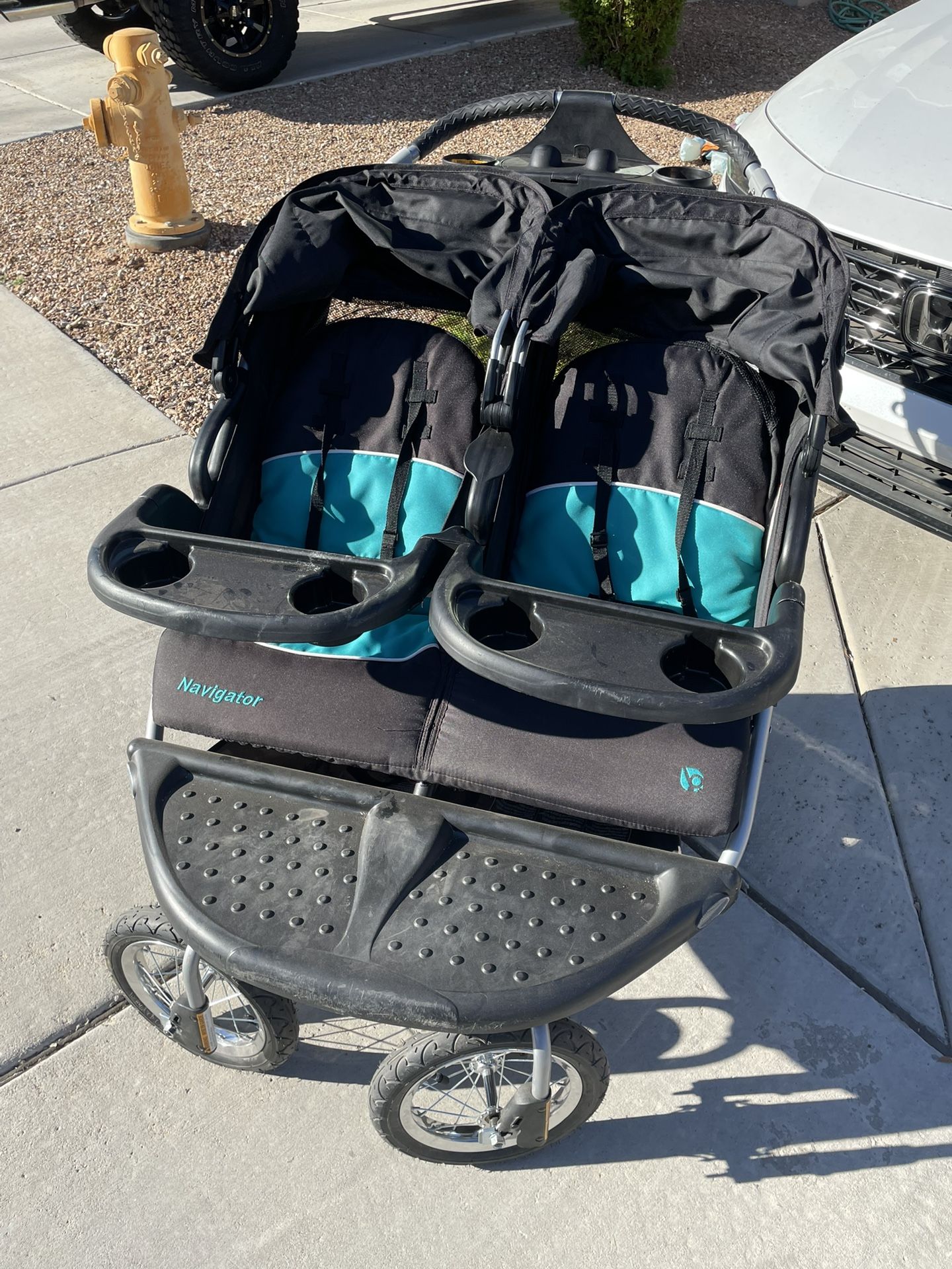Double Jogging Stroller (won’t Fold Up)