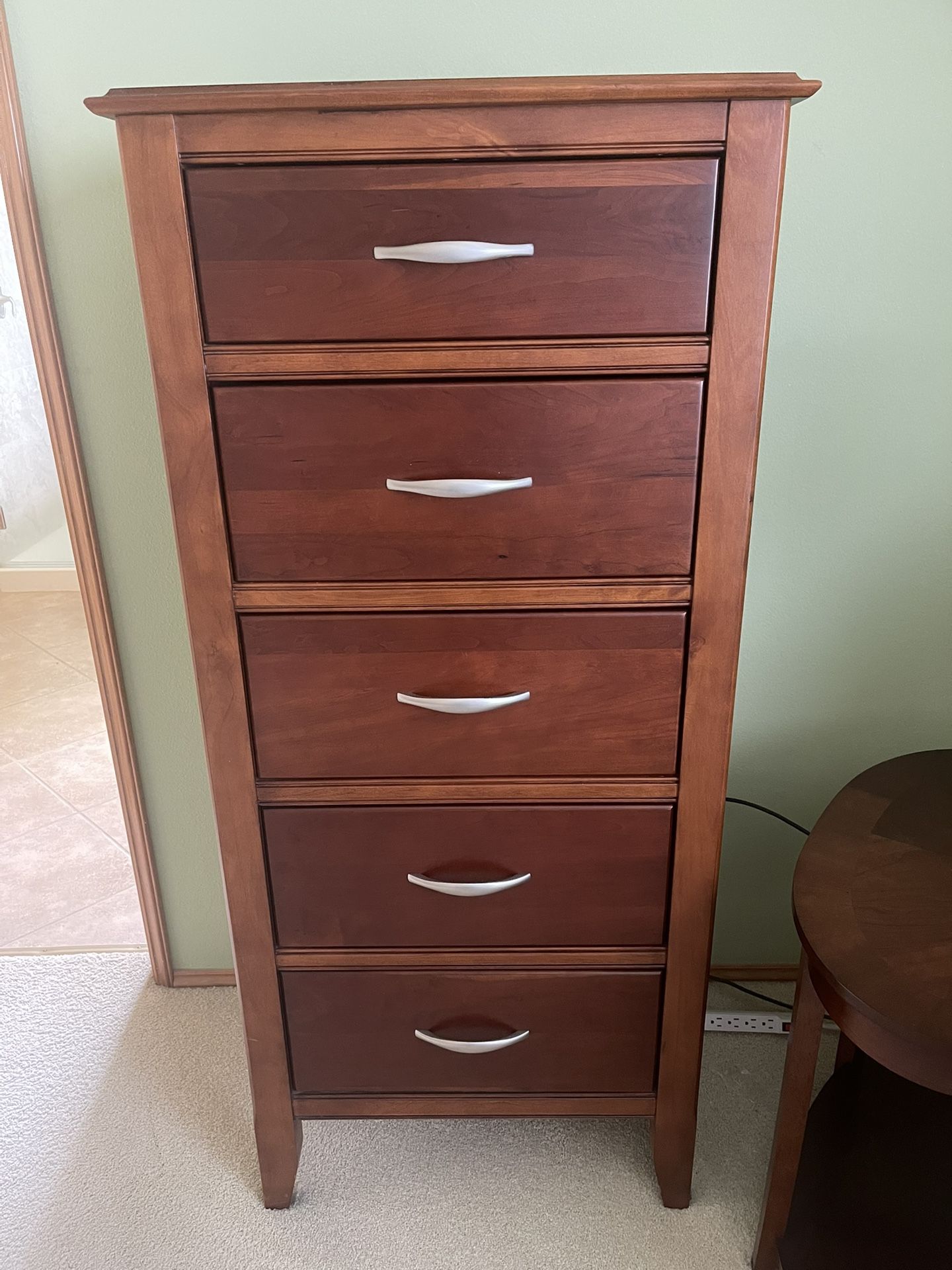 Bedroom dresser