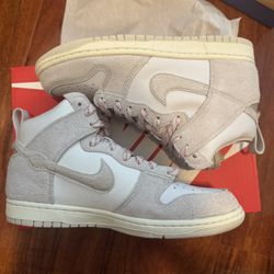 NIKE x NOTRE DUNK HI BEIGE