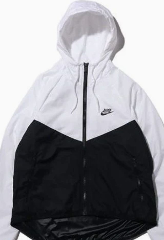 Nike Women’s Sportswear Windrunner Full-Zip Jacket W/hoodie