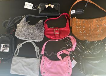 Brand new 8 handbags all together for one price