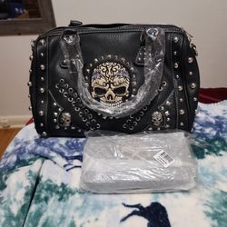 Black rockin Skull arm bag with strap and matching wallet case