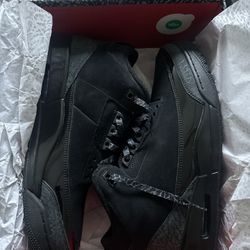 Black Cat 3’s Size 12