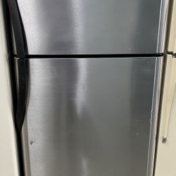 Frigidaire Stainless Steel Refrigerator W/ Ice Maker