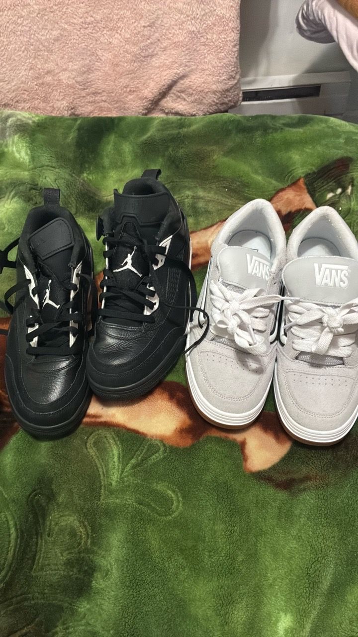 Free shoes n shorts (pending) for Sale in Renton, WA - OfferUp