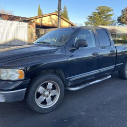 2002 Dodge 4,000