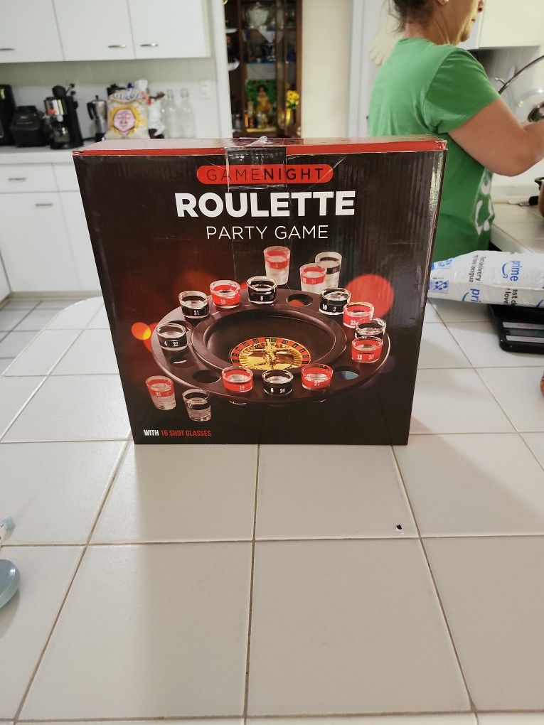 Game Night Roulette Party Drinking Game with 16 Shot Glassess