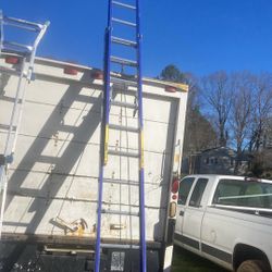 Werner 24ft 300lb Fiberglass Ladder With Equalizer System 