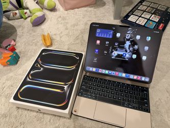 IPad Pro 13” M4 512 Gig Cellular Unlocked With Apple Keyboard