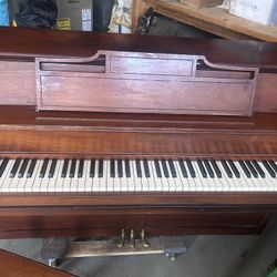 Upright Hobart Cable Piano