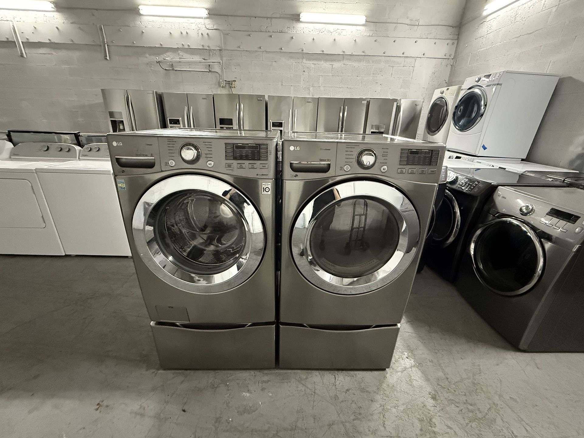 LG Washer And Dryer Set “27 ( Lavadora Y Secadora )