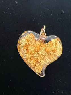 💛 24KT Yellow Gold Flake Floating Heart Pendant
