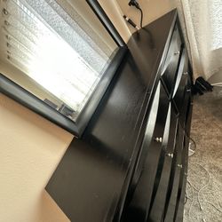 I'm selling the furniture because I don't have much space for it.