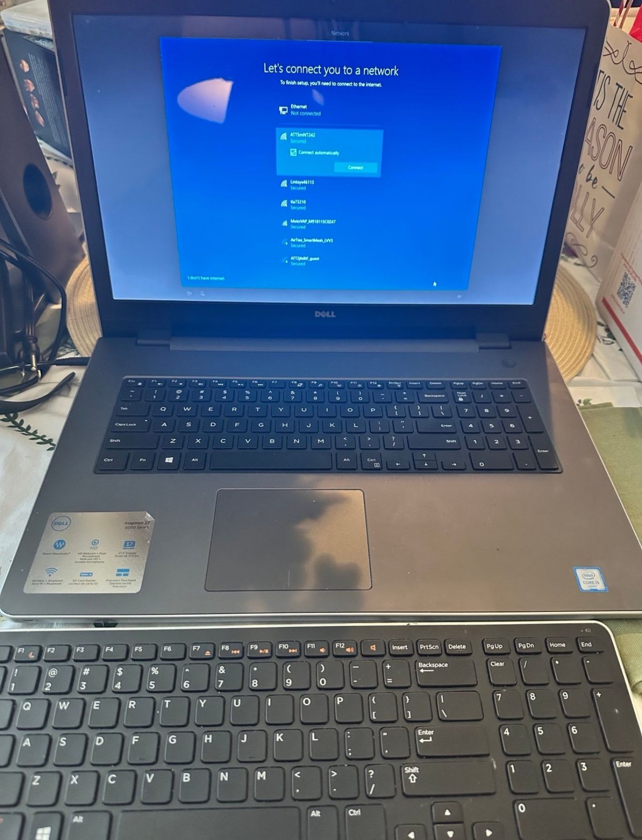 Dell inspiron 17 5000 series laptop 17.3 display-Intel Core i5-6200U-w/dell bkpk