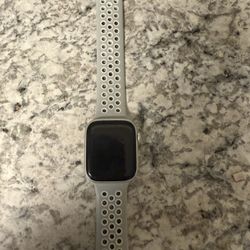 APPLE SERIES 7 NIKE+WRISTBAND+CHARGER+GPS COMPATIBLE 