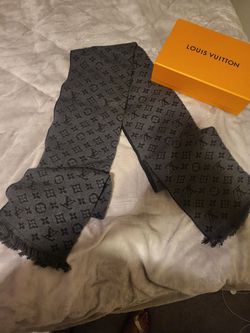 Mens Louis Vuitton Hat And Scarf Set With Boxes for Sale in
