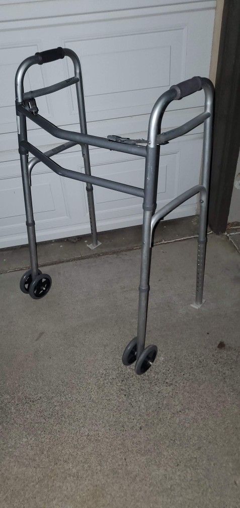 Walker Like New