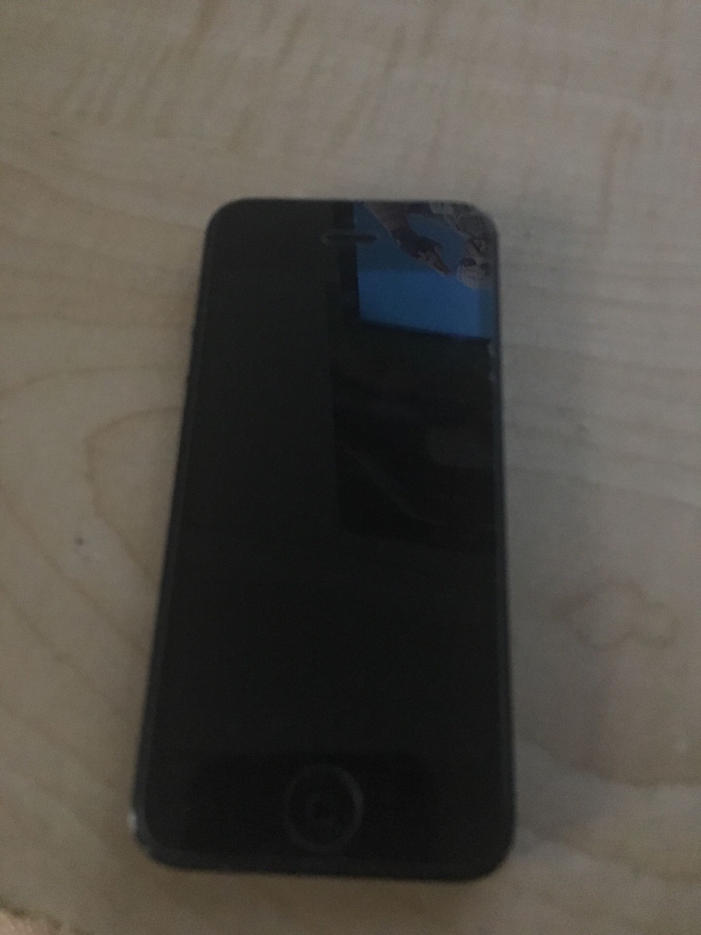 iPhone 5 for parts only needs a new battery