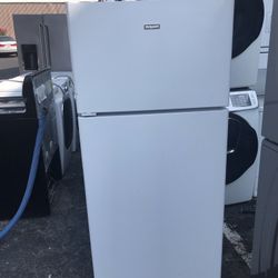 Hotpoint  Apartment Sizes Refrigerator 