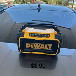 DeWalt 20v 12v Speakers Bluetooth Tool Only No Batería Seminew $90 Firme Precio