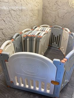 Foldable Baby Playpen (25 Panels) Kids Activity Play Yard with Gate - See My Other Items😀