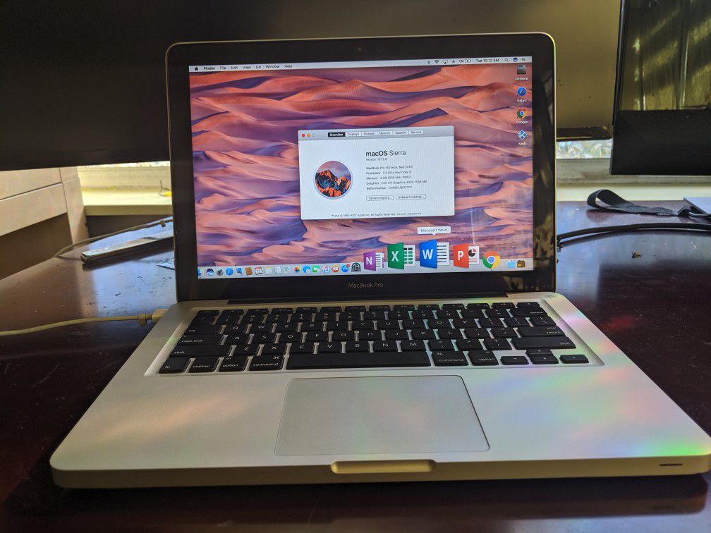 2012 Macbook Pro, Intel i5, like NEW condition with only 17 battery count!