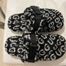 UGG Men's Slippers Size 13