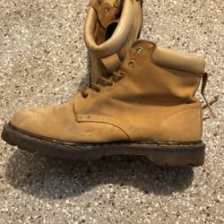 MENS WORK BOOTS Sz-12 Doc Martens Suede Air Cushion Sole