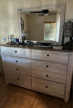 Queen Bedroom set