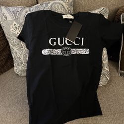 Woman Medium Size Shirt $30 Firm