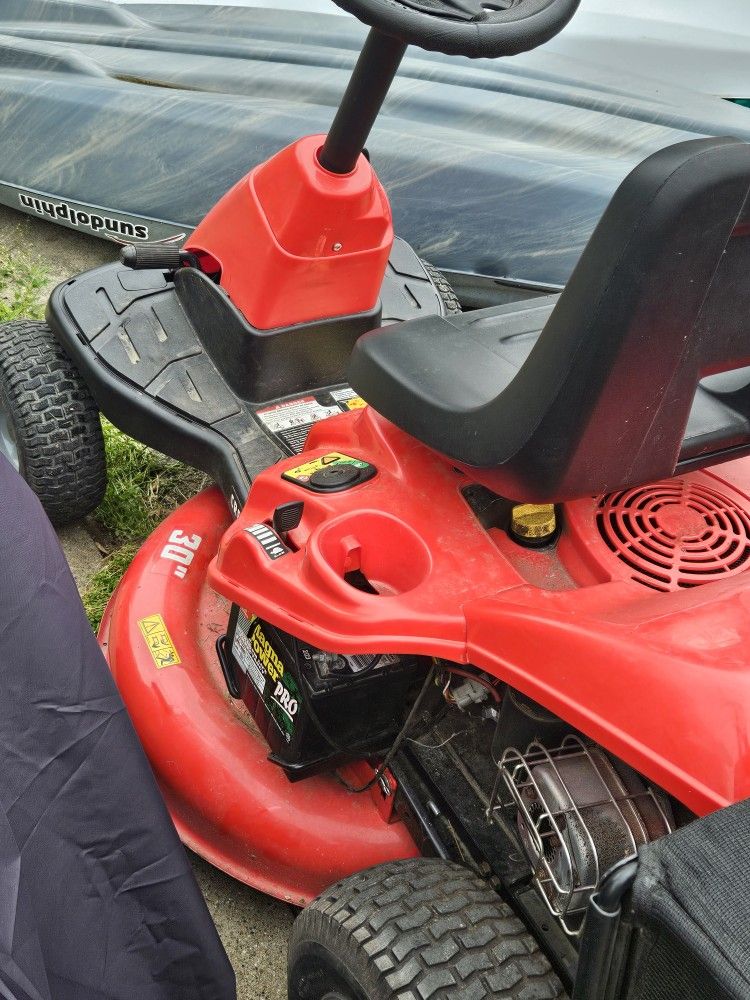 Craftsman R110 Riding Mower