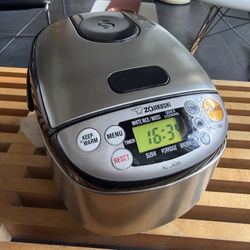 Zojirushi 3-Cup Micom Rice Cooker (NS-LAC05)